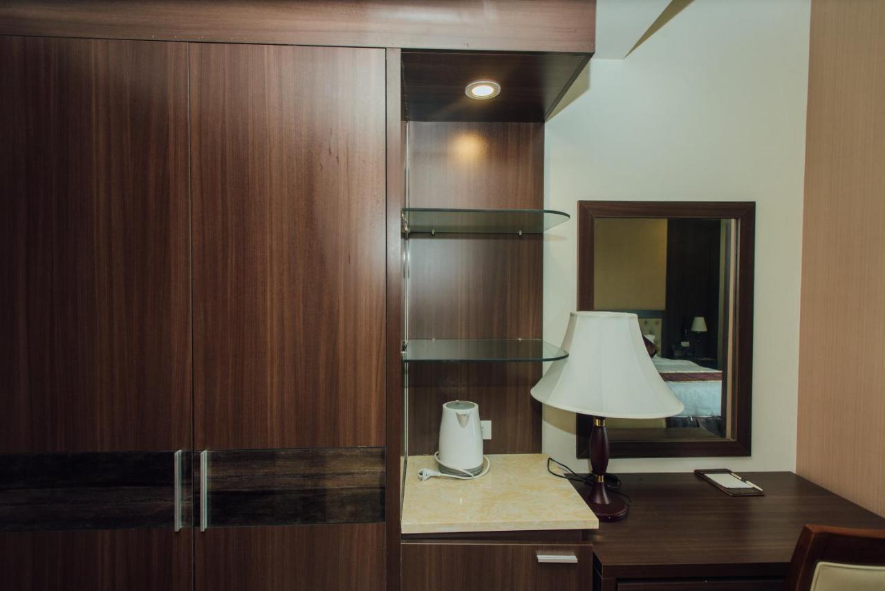 Hung Long Hotel Phủ Từ Sơn Eksteriør billede
